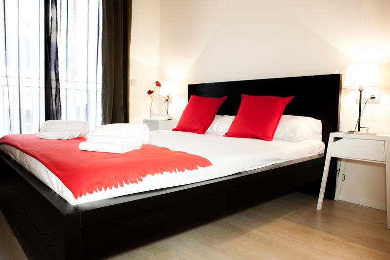 Hulot B&B Valencia Exterior photo