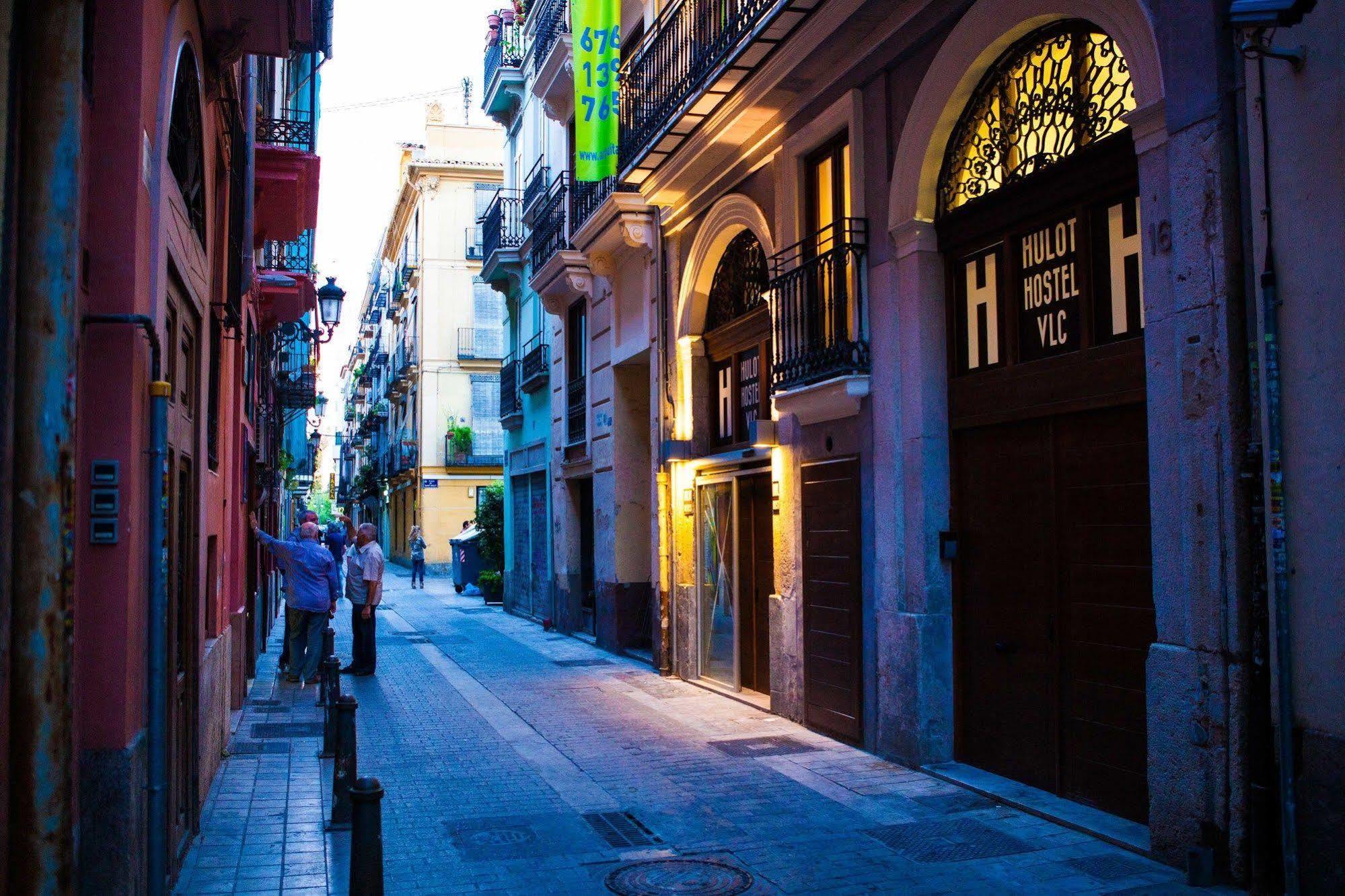 Hulot B&B Valencia Exterior photo