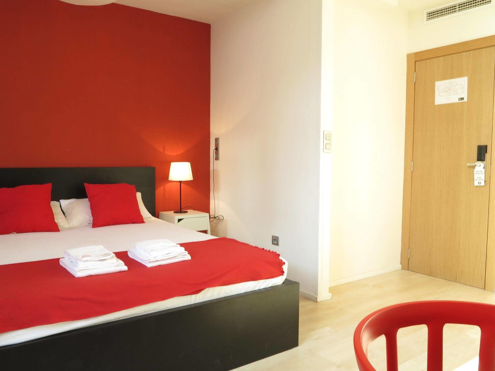 Hulot B&B Valencia Room photo