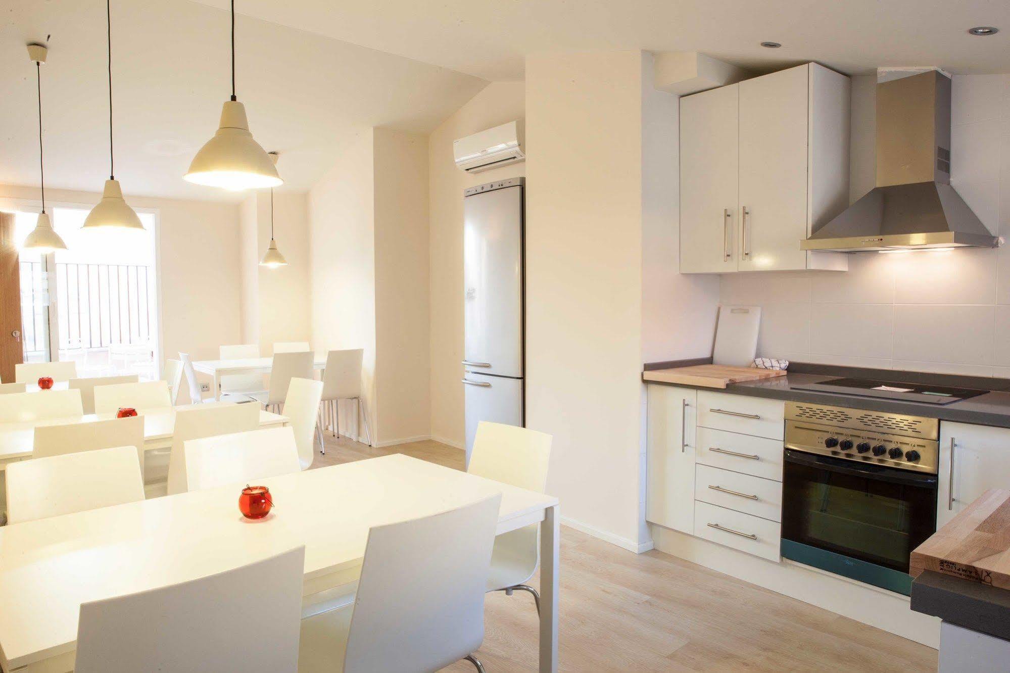 Hulot B&B Valencia Restaurant photo