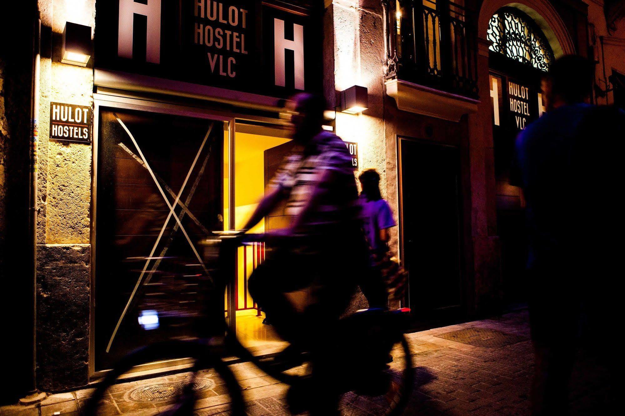 Hulot B&B Valencia Exterior photo